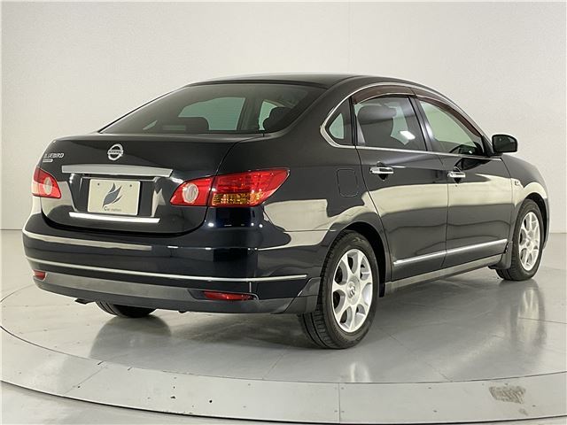 2012 Nissan BLUEBIRD 照片 2