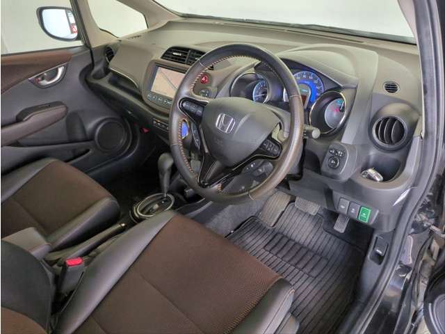 2011 Honda FIT SHUTTLE HYBRID — миниатюра 19