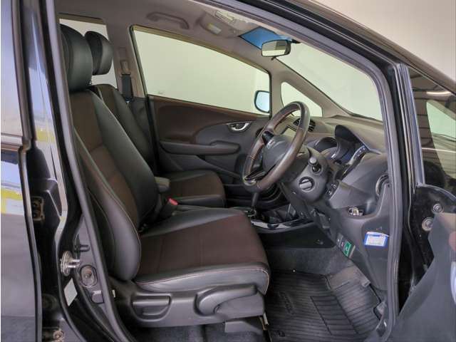 2011 Honda FIT SHUTTLE HYBRID — миниатюра 20