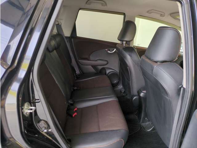 2011 Honda FIT SHUTTLE HYBRID — миниатюра 21