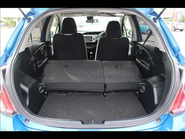 2016 Toyota VITZ 缩略图 12