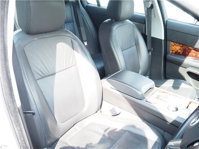 صورة مصغرة 34 لـ 2008 Jaguar XF