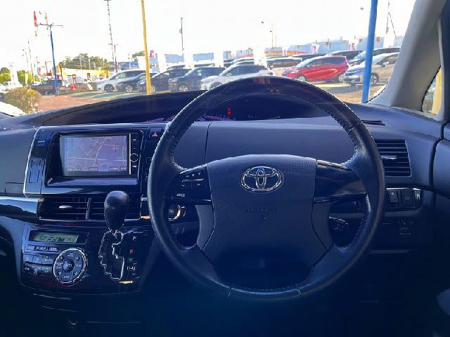2012 Toyota ESTIMA photo 2