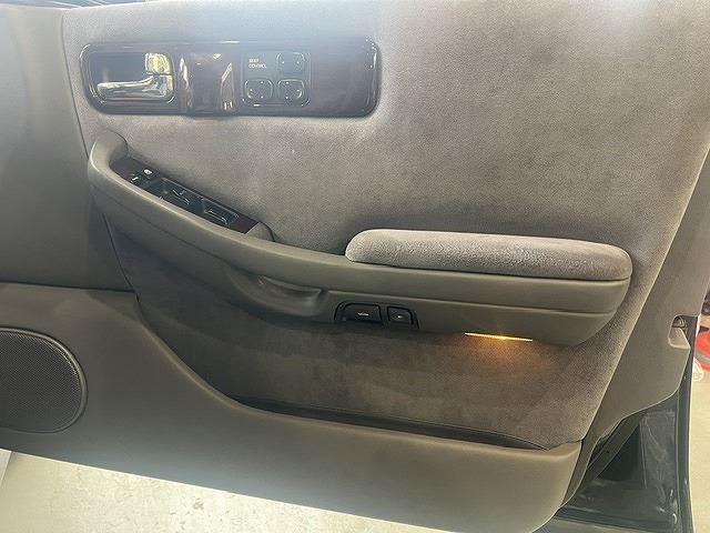 صورة مصغرة 24 لـ 1996 Nissan CIMA