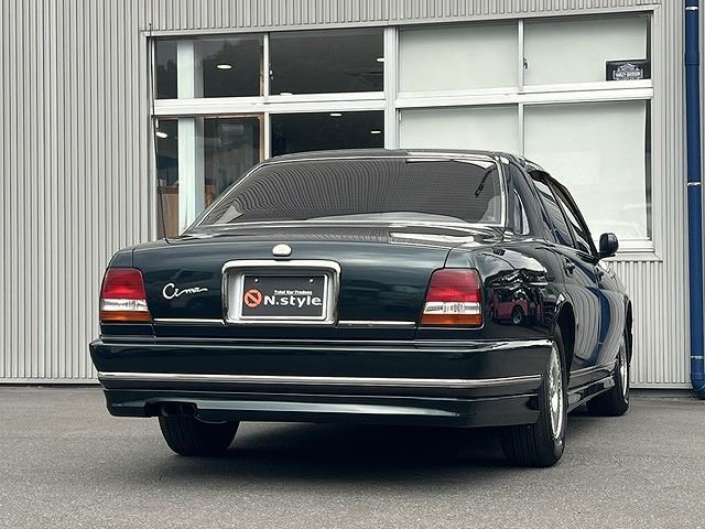 1996 Nissan CIMA — фото 5