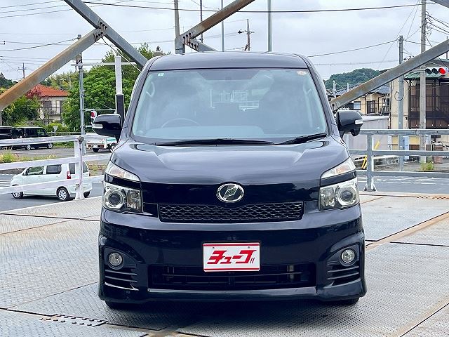 2011 Toyota VOXY thumbnail 17