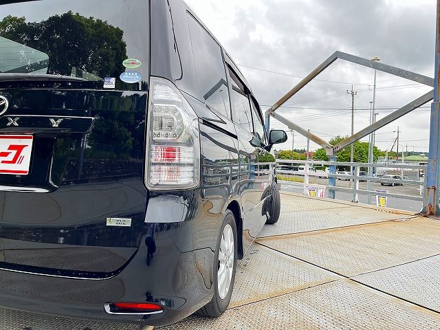 2011 Toyota VOXY thumbnail 26