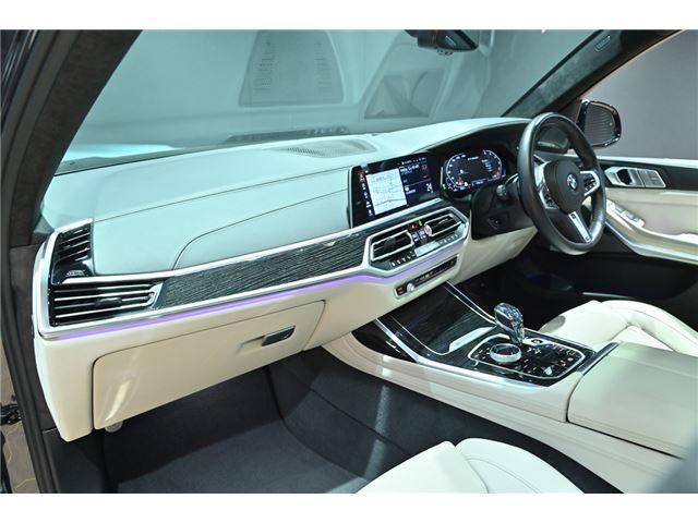 2020 BMW X7 缩略图 11