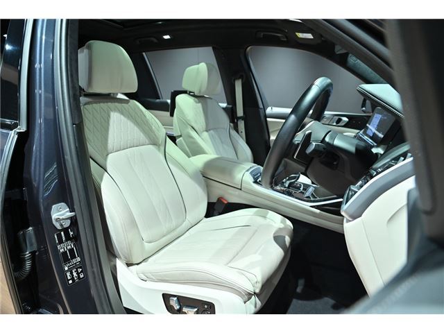 2020 BMW X7 缩略图 21