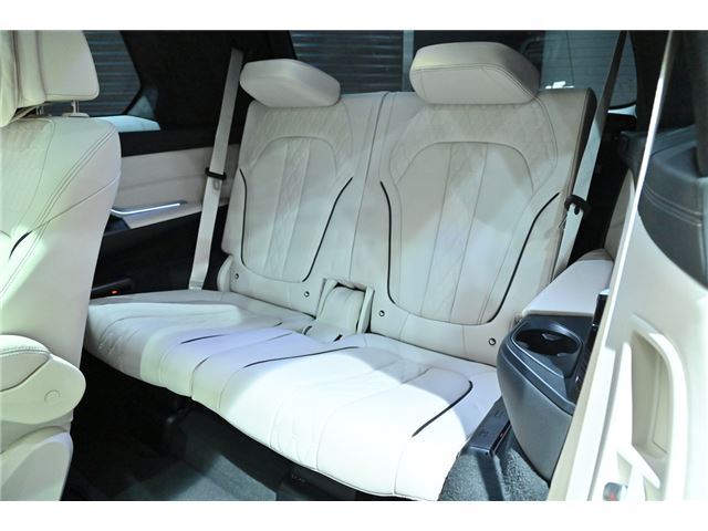 2020 BMW X7 缩略图 23