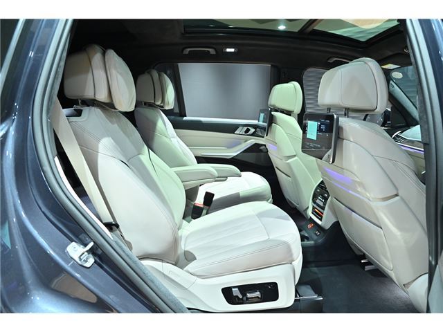 2020 BMW X7 缩略图 25