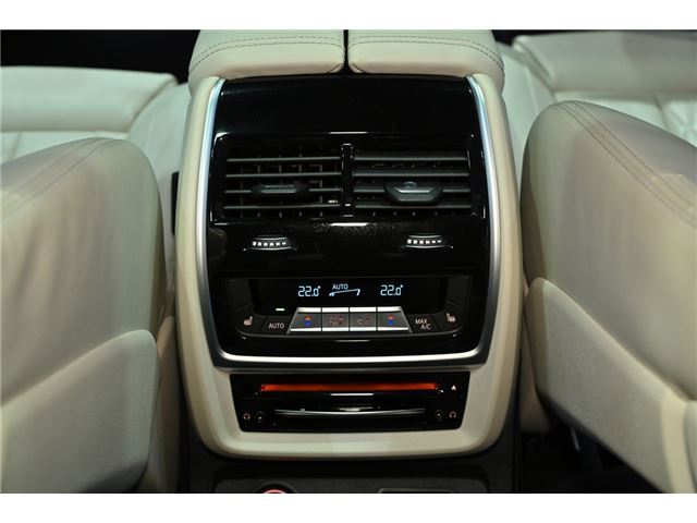 2020 BMW X7 缩略图 40