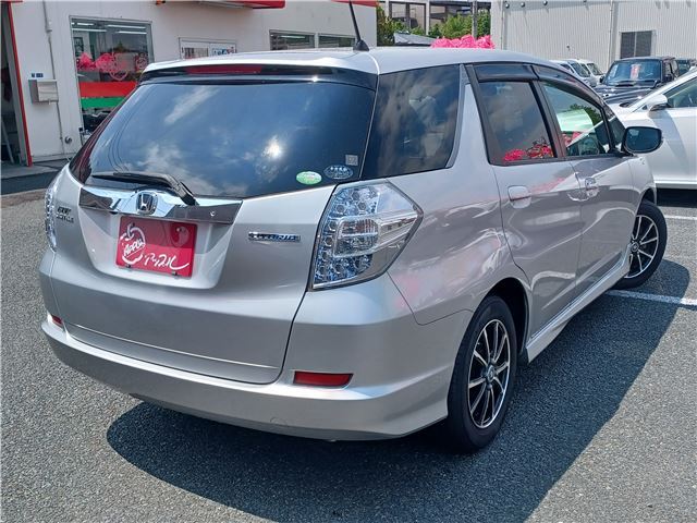 2011 Honda FIT SHUTTLE HYBRID — фото 3