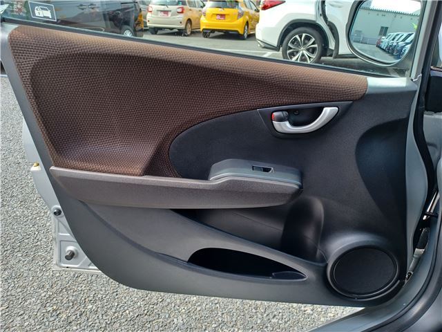 2011 Honda FIT SHUTTLE HYBRID thumbnail 18