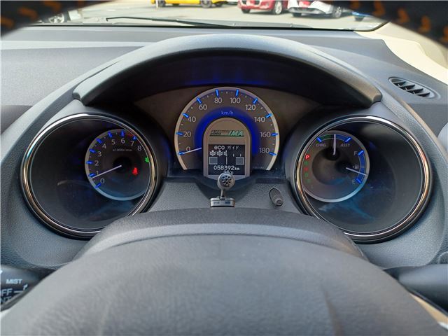 2011 Honda FIT SHUTTLE HYBRID thumbnail 22