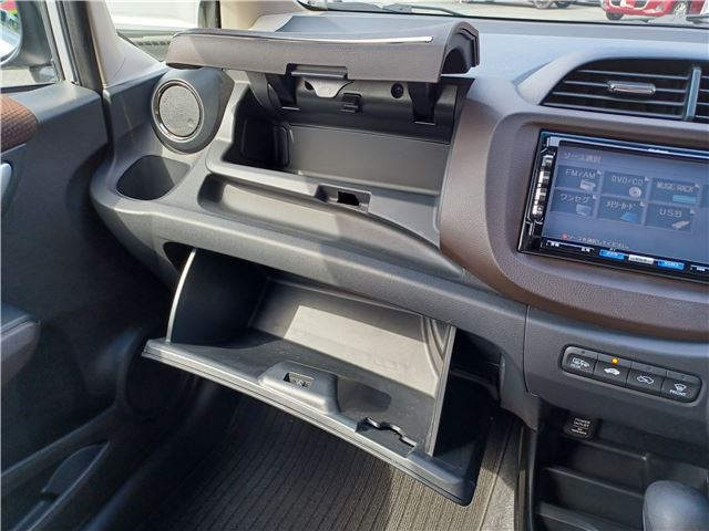 2011 Honda FIT SHUTTLE HYBRID thumbnail 26
