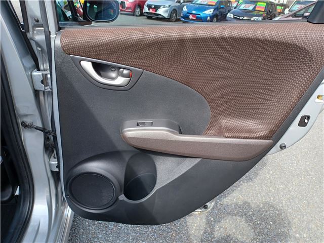 2011 Honda FIT SHUTTLE HYBRID thumbnail 30
