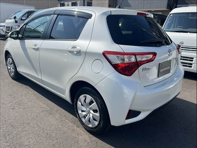 صورة 10 لـ 2017 Toyota VITZ