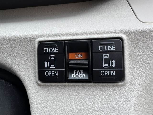 صورة 5 لـ 2016 Toyota SIENTA
