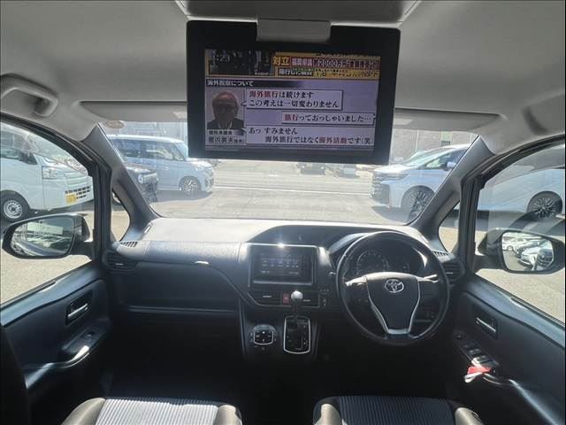 2015 Toyota NOAH — миниатюра 3