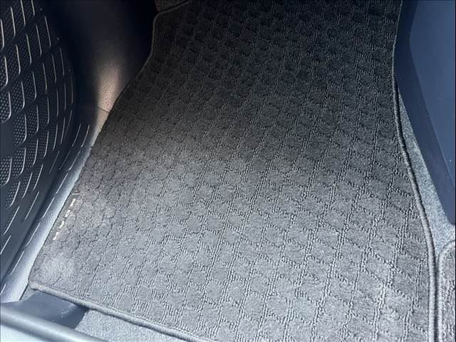 2015 Toyota NOAH — миниатюра 32