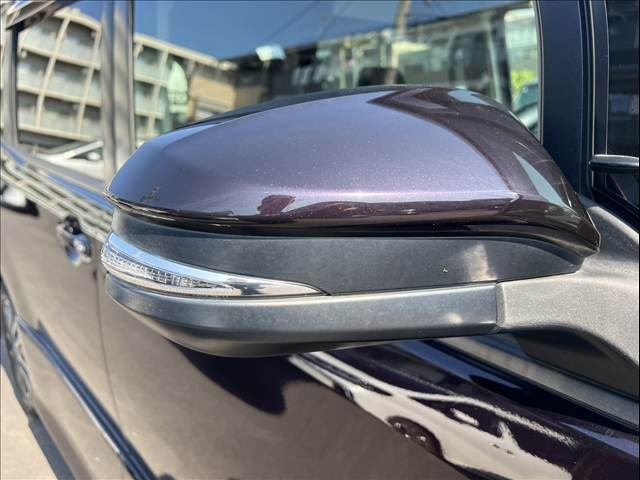 2015 Toyota NOAH — миниатюра 39