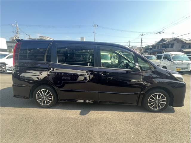 2015 Toyota NOAH — миниатюра 6