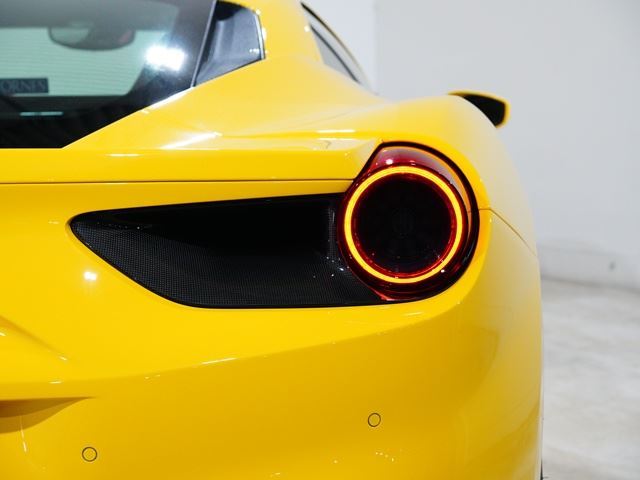 2016 Ferrari 488 GTB — миниатюра 14