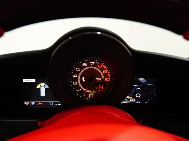 2016 Ferrari 488 GTB — миниатюра 25
