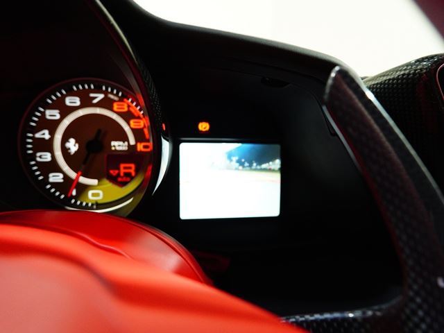 2016 Ferrari 488 GTB — миниатюра 30