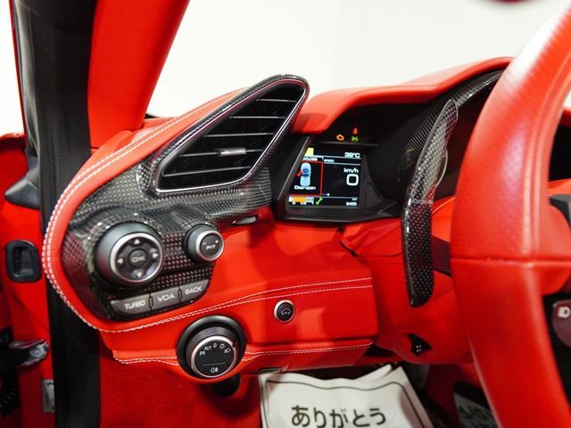 2019 Ferrari 488 GTB 缩略图 32