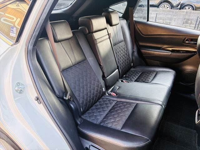 صورة 9 لـ 2016 Toyota HARRIER