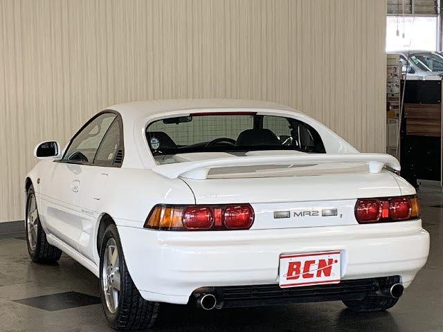 1997 Toyota MR2 — миниатюра 11