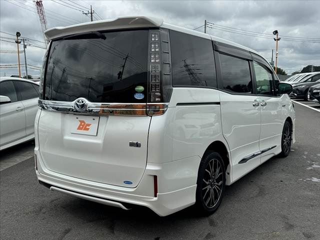 صورة مصغرة 15 لـ 2014 Toyota VOXY