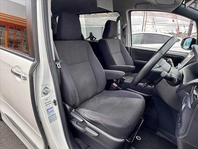 صورة مصغرة 16 لـ 2014 Toyota VOXY