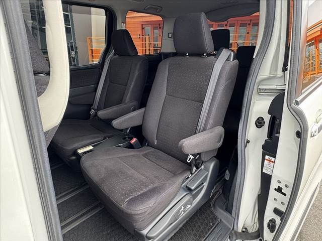 صورة مصغرة 18 لـ 2014 Toyota VOXY