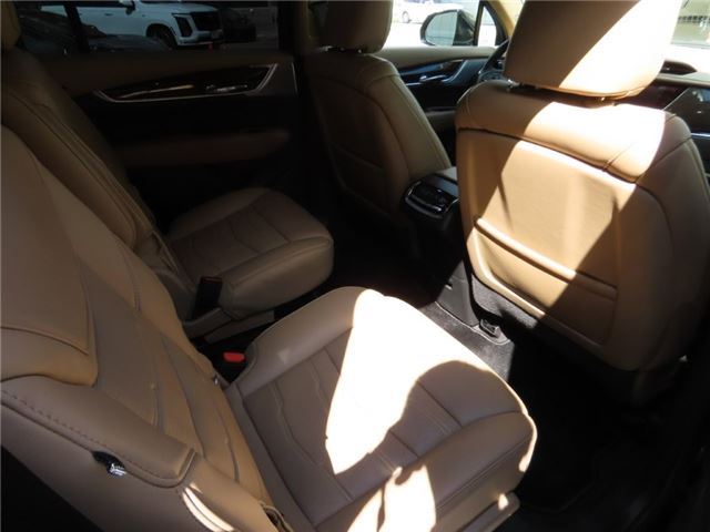 صورة مصغرة 56 لـ 2021 Cadillac XT6