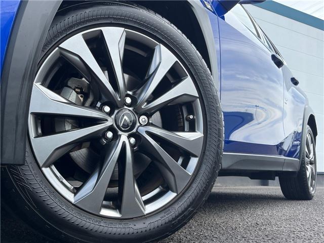 صورة 5 لـ 2018 Lexus UX