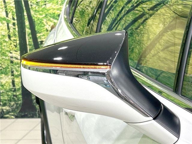 صورة مصغرة 21 لـ 2024 Lexus UX