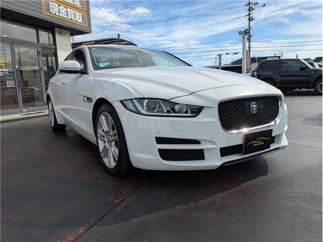 2015 Jaguar XE — фото 3