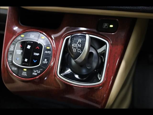 2014 Toyota NOAH 缩略图 16