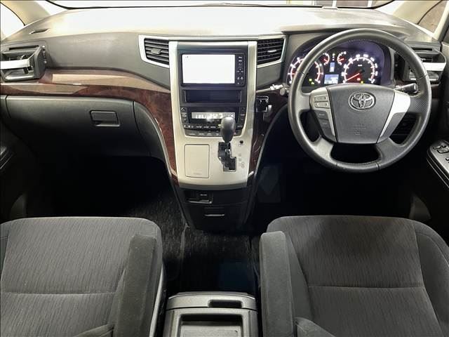 صورة 9 لـ 2012 Toyota VELLFIRE