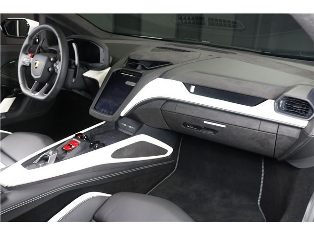 صورة مصغرة 23 لـ 2026 Lamborghini TEMERARIO