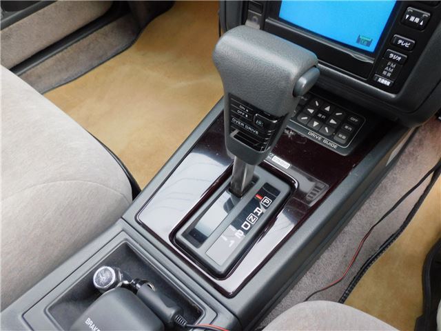 صورة مصغرة 28 لـ 1989 Nissan CIMA
