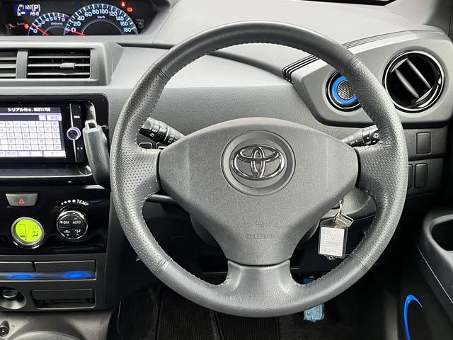 2013 Toyota BB — миниатюра 14