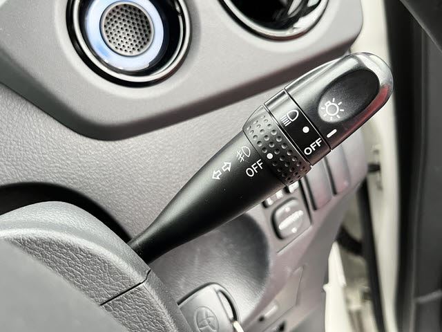 2013 Toyota BB — миниатюра 11