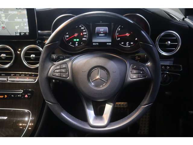 2016 Mercedes-BENZ GLC — миниатюра 25