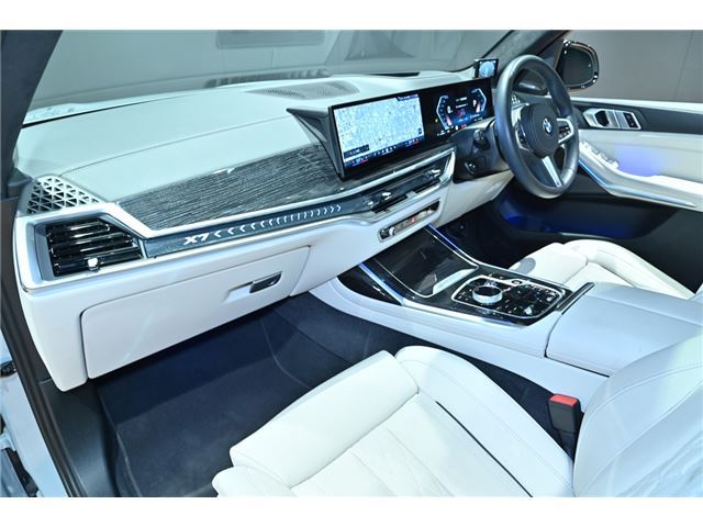 2024 BMW X7 缩略图 11