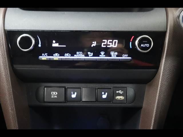 2021 Toyota YARIS CROSS — миниатюра 38