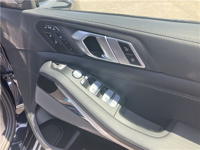 2023 BMW X7 缩略图 11